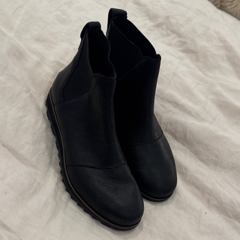 Sorel Black Ankle Booties